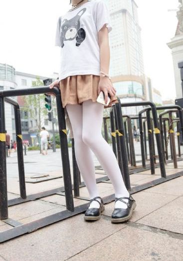 欧美风服装直播间_剧情片完整视频观看