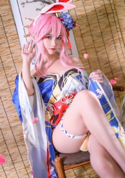 日韩美女透明连体丝袜图片_全集高清在线观看