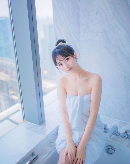 制服丝袜国产精品电影_BD国语高清免费观看