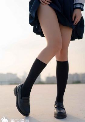 黑白欧美女生头像红唇_BD国语超清免费观看