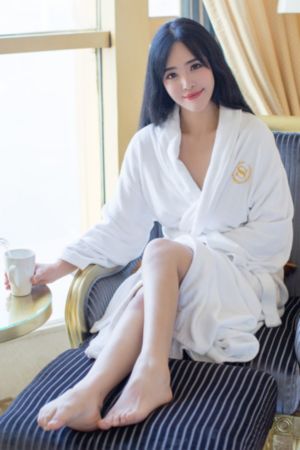 个性发带女潮欧美_4K动漫在线观看