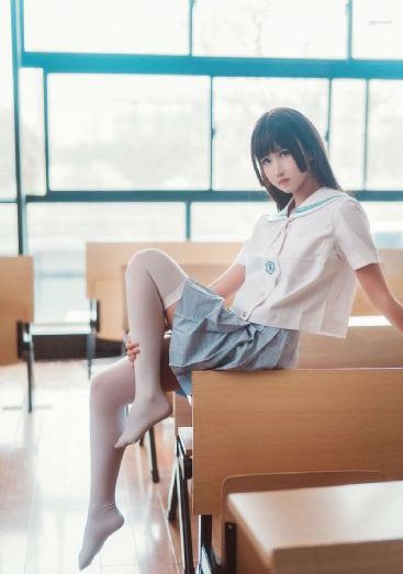 国产精品午夜福利免费去衣软件_十万网红美女美酱