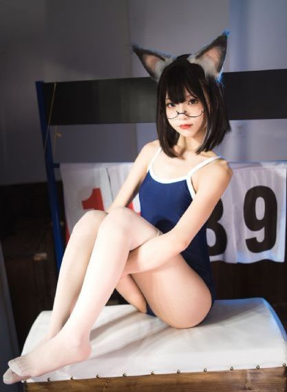 欧美肌肉男与情侣_BD英语高清在线